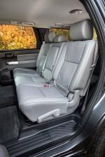 Toyota Sequoia SR5 2017 года